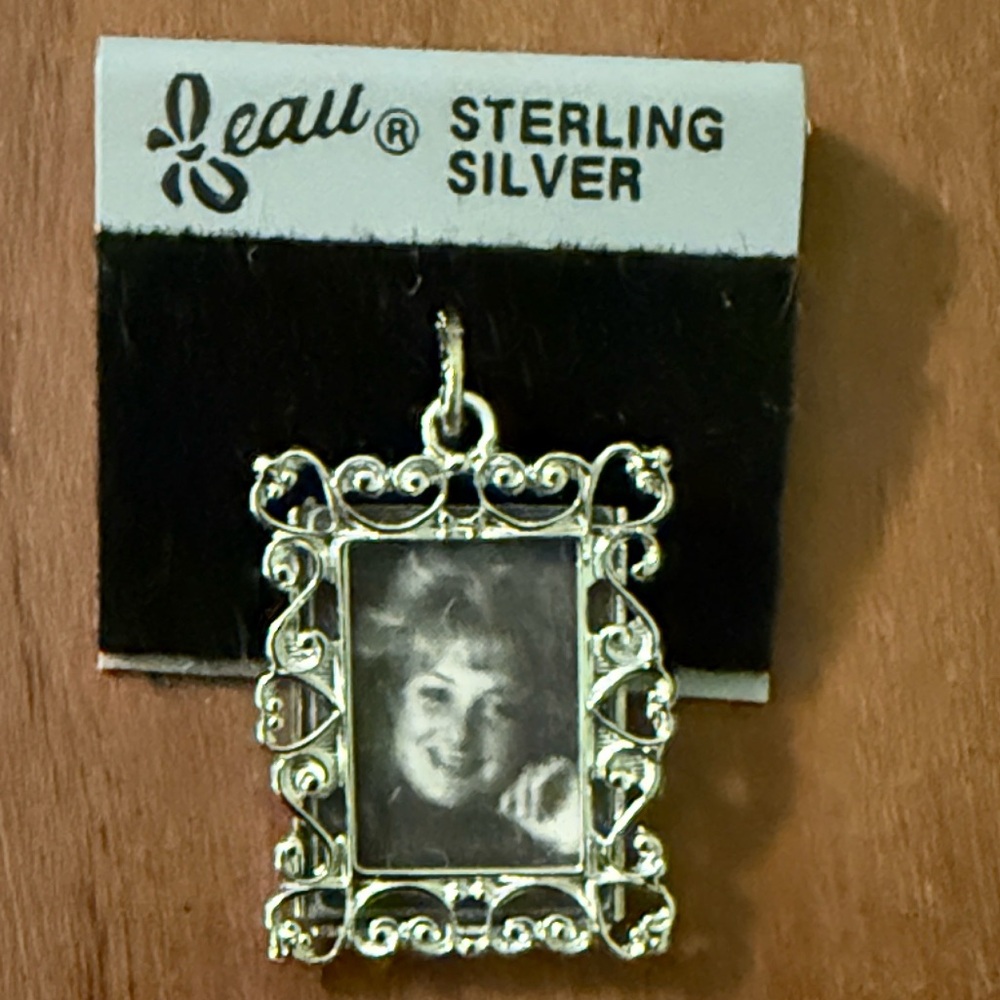 Beau Sterling Silver Photo Frame Pendant